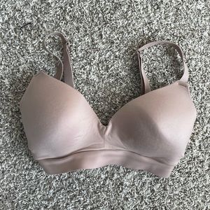 Kindred Bravely Minimalist Hands-Free pumping & nursing plunge bra